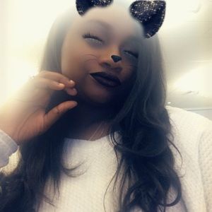 Meet your Posher, Terrila